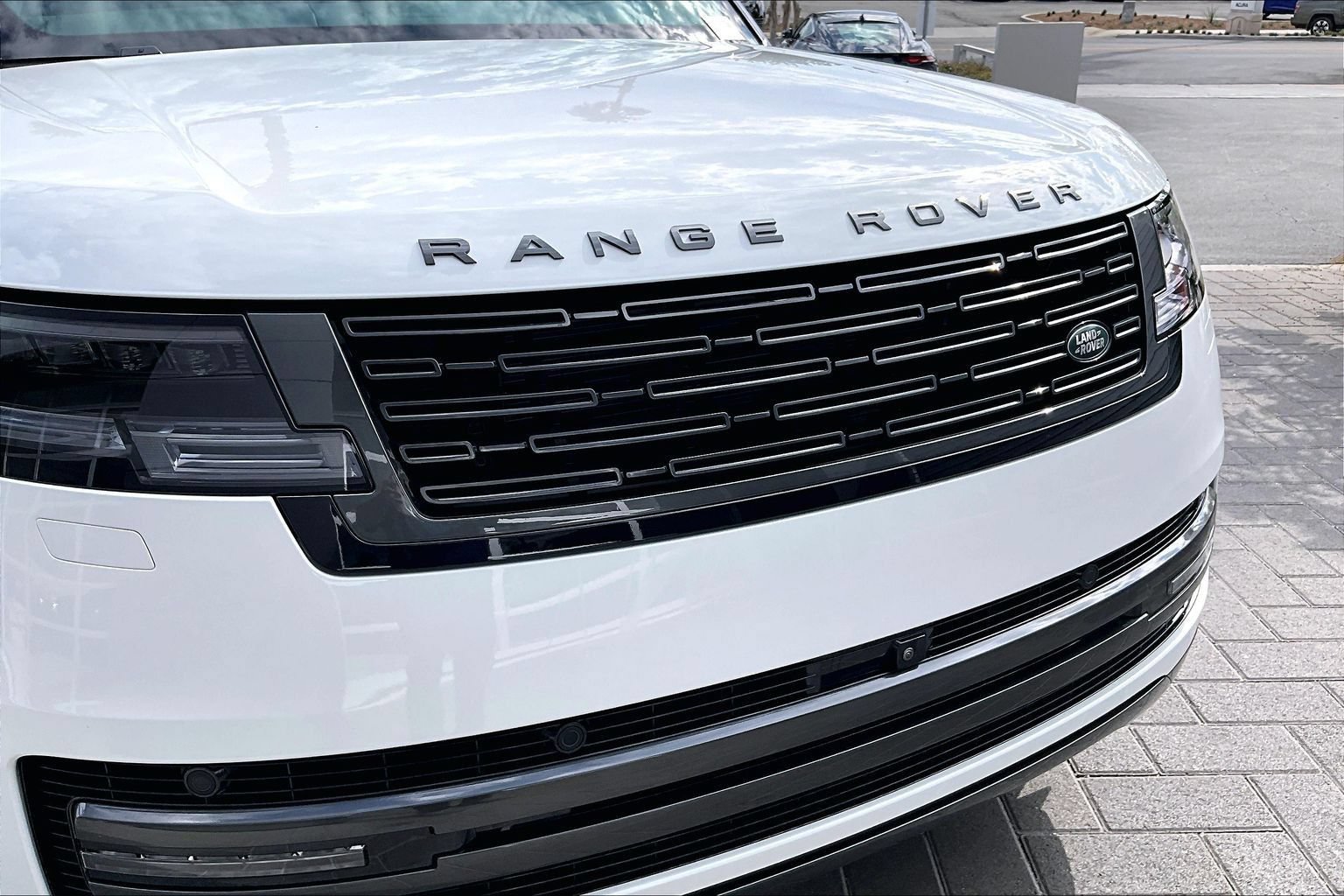 Certified 2025 Land Rover Range Rover Autobiography AWD/4WD image 29