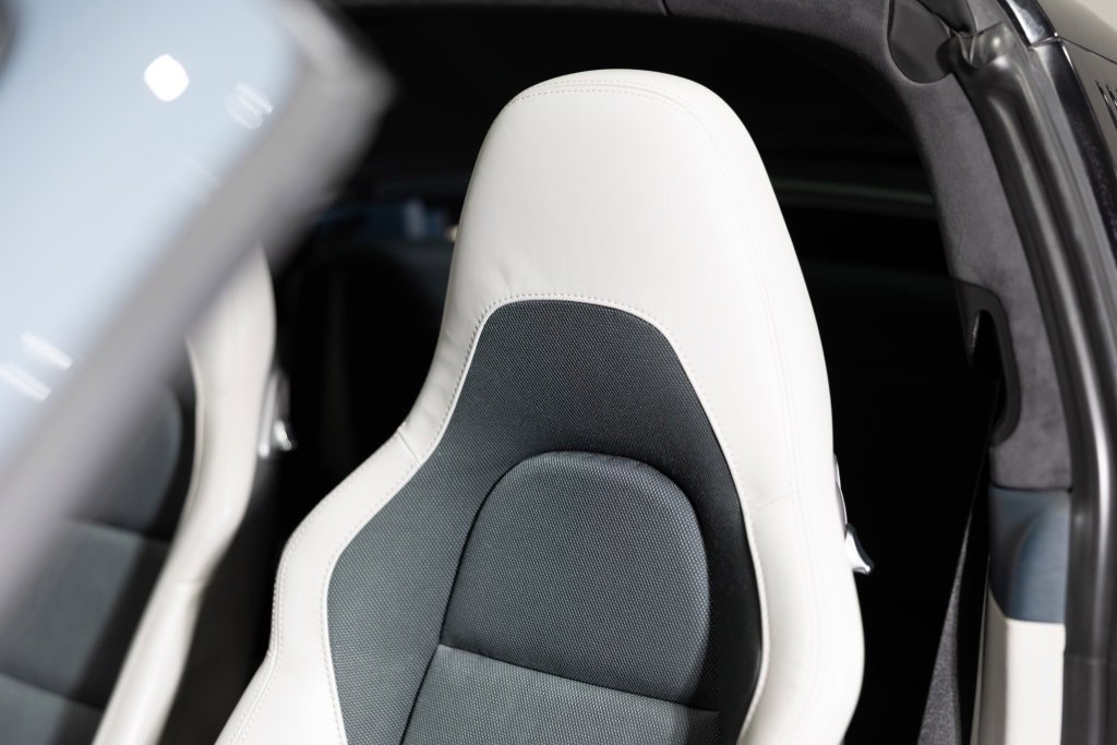 Used 2018 Porsche 911 Targa 4 GTS image 7