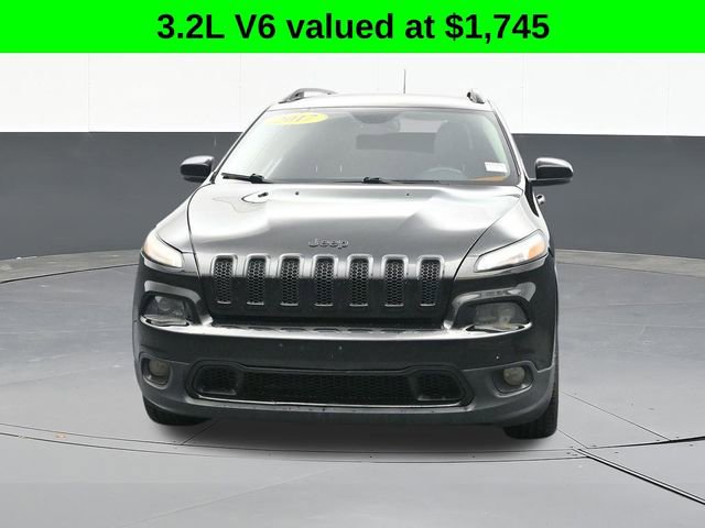 Used 2017 Jeep Cherokee High Altitude image 2