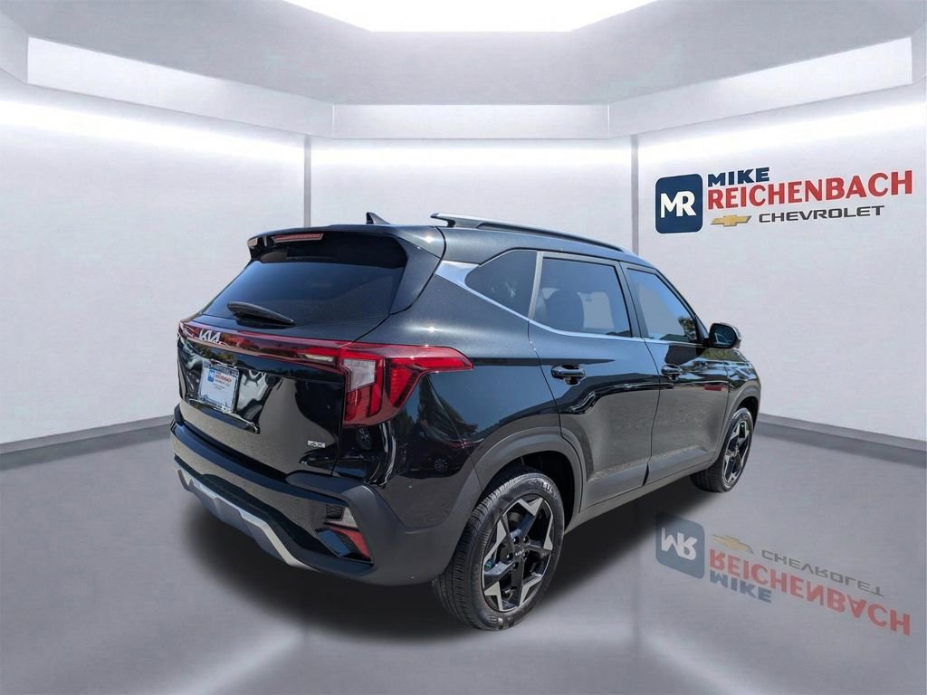 Used 2025 Kia Seltos EX w/ EX Sunroof Package AWD/4WD image 4