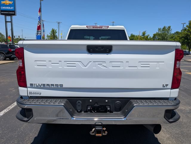 Used 2024 Chevrolet Silverado 3500 LT w/ Convenience Package AWD/4WD image 4