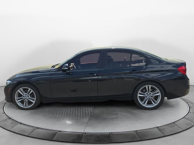 Used 2016 BMW 320i Sedan image 2