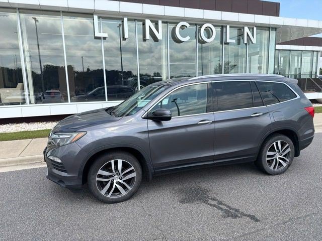 Used 2016 Honda Pilot Elite image 4