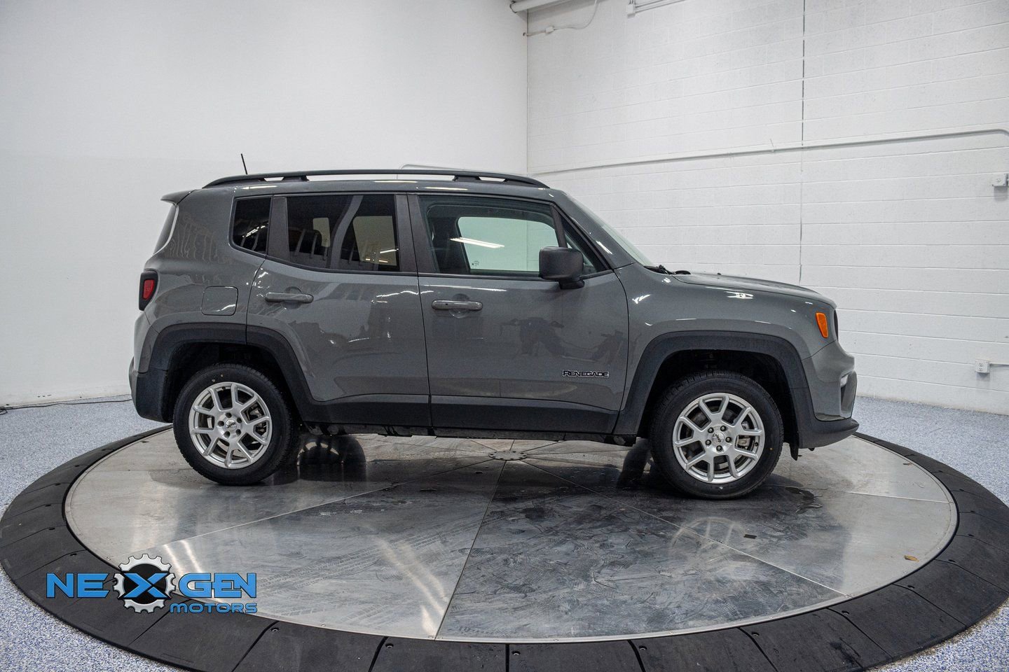 Used 2022 Jeep Renegade Latitude w/ Convenience Group image 8