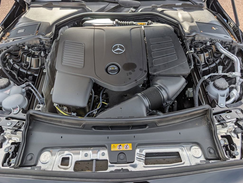 Used 2025 Mercedes-Benz C 300 4MATIC Sedan image 29