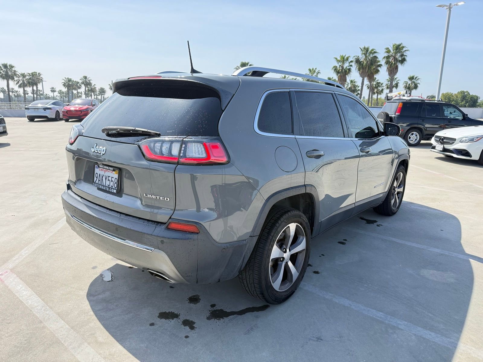 Used 2020 Jeep Cherokee Limited w/ Technology Group image 3