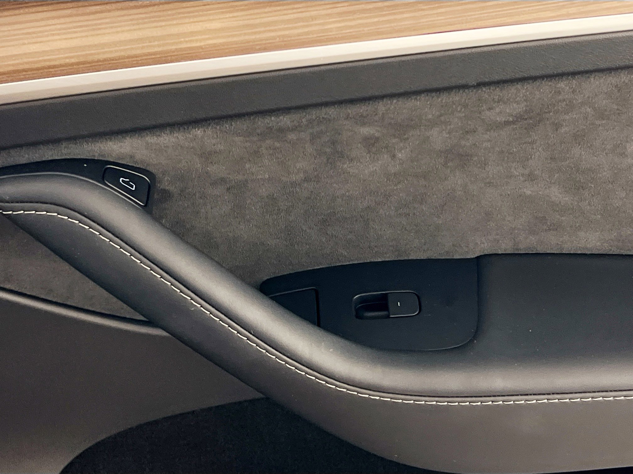 Used 2024 Tesla Model Y Long Range image 31