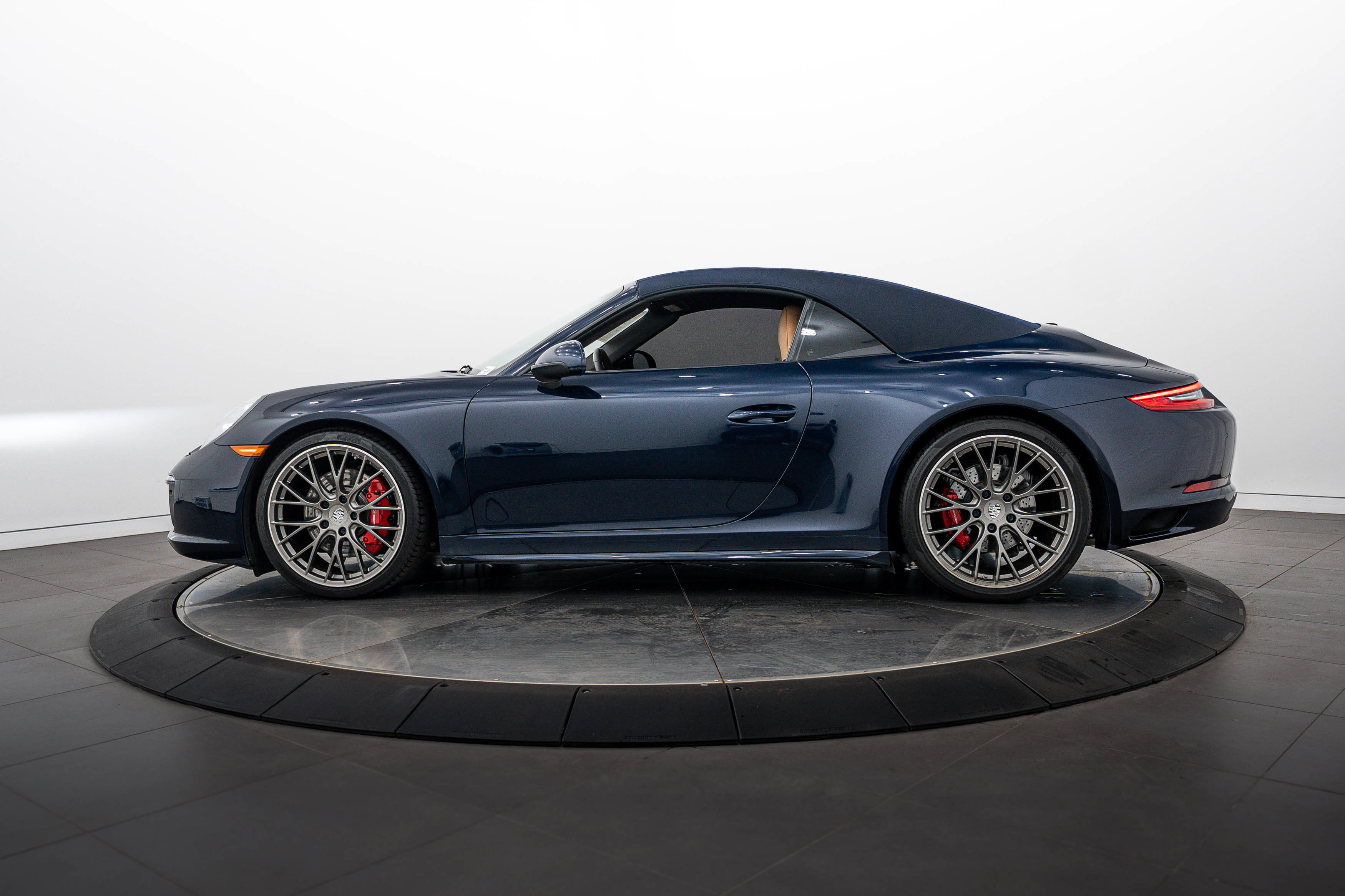 Certified 2017 Porsche 911 Carrera 4S AWD/4WD image 28