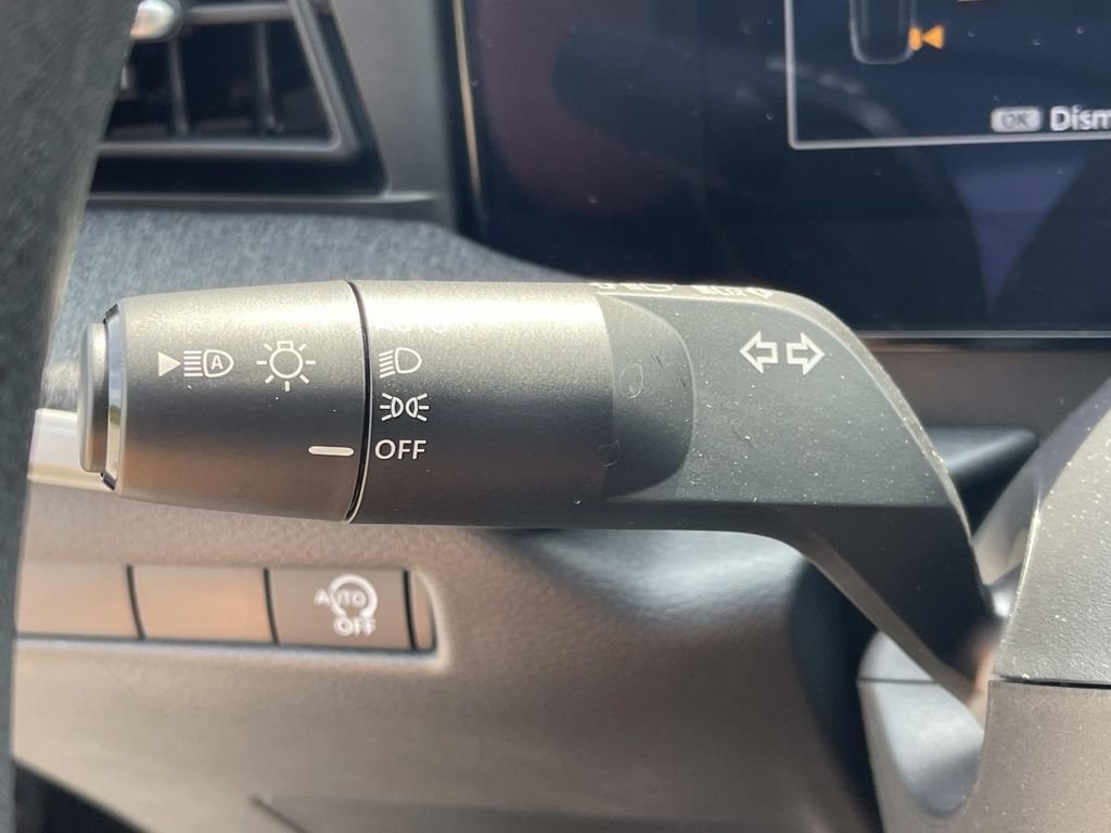 New 2026 Nissan Kicks SV w/ Cold Weather Package FWD image 32