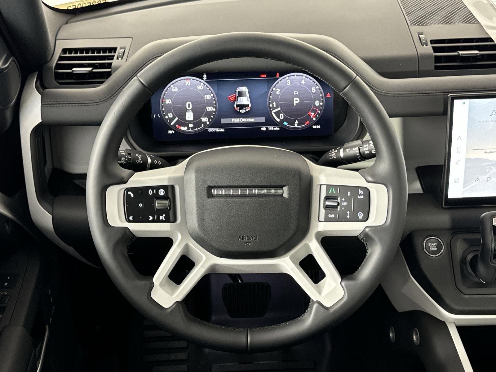 Used 2025 Land Rover Defender 110 X-Dynamic SE image 12