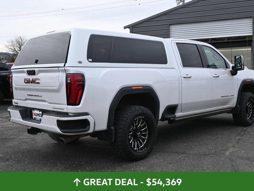 Used 2024 GMC Sierra 2500 Denali w/ Denali Reserve Package AWD/4WD image 8