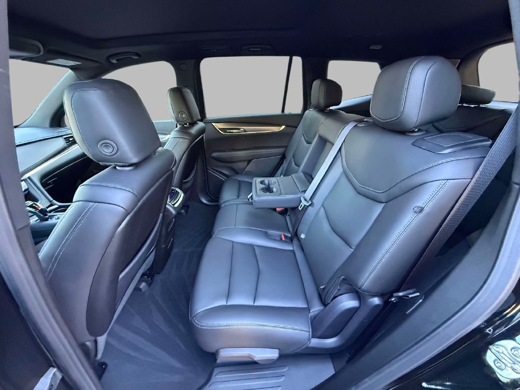 Certified 2025 Cadillac XT6 Luxury AWD/4WD image 20