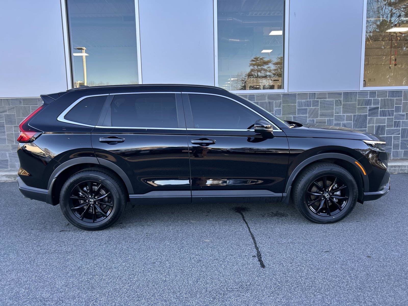 Used 2024 Honda CR-V Sport image 2