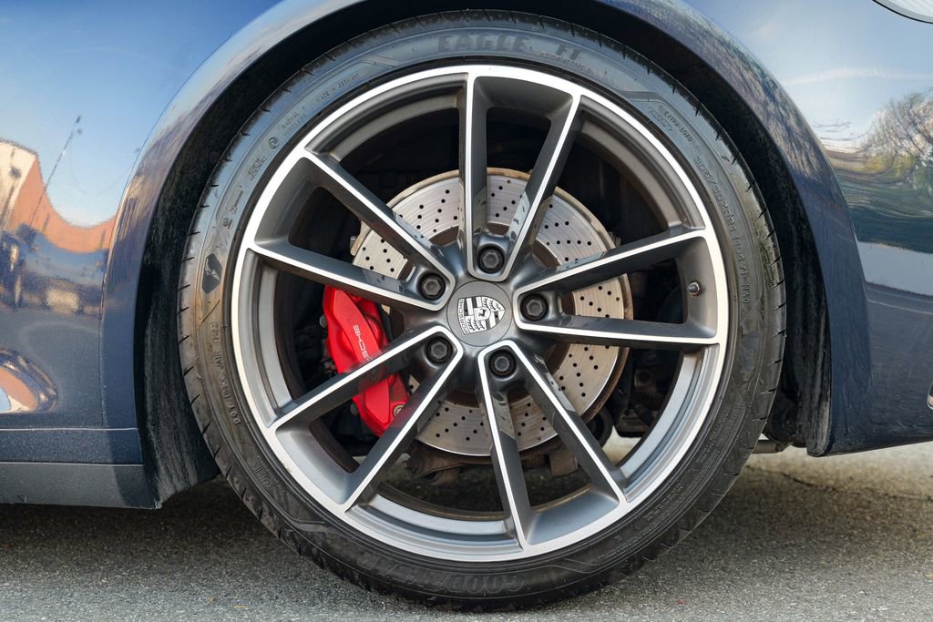 Used 2020 Porsche 911 Carrera S image 24