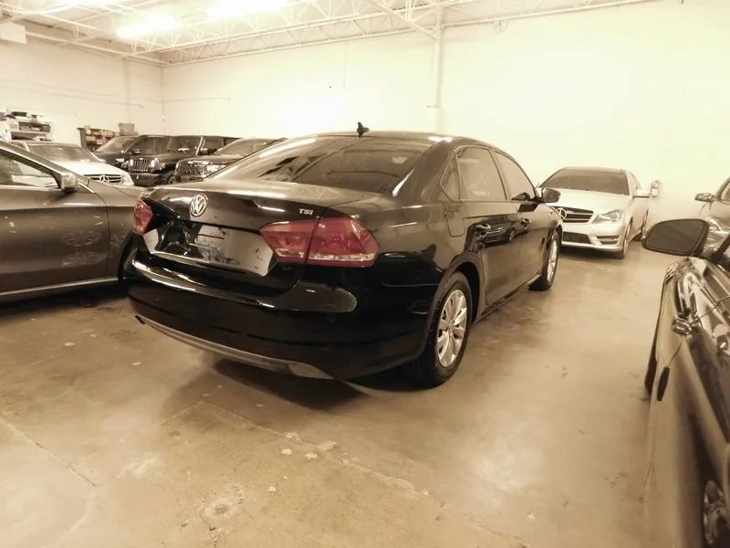 Used 2014 Volkswagen Passat 1.8T Wolfsburg Edition FWD image 2
