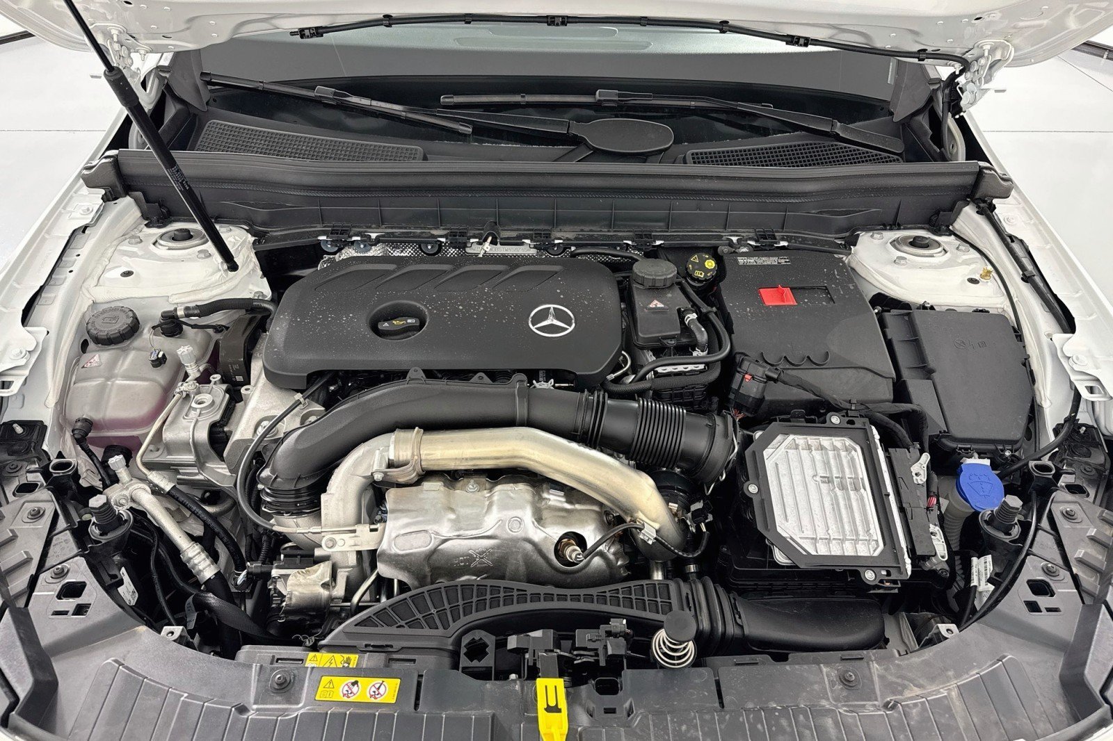 Used 2026 Mercedes-Benz GLB 250 image 11