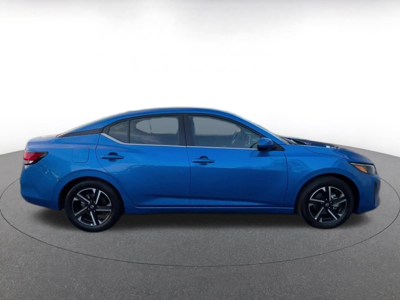 Used 2025 Nissan Sentra SV FWD image 13