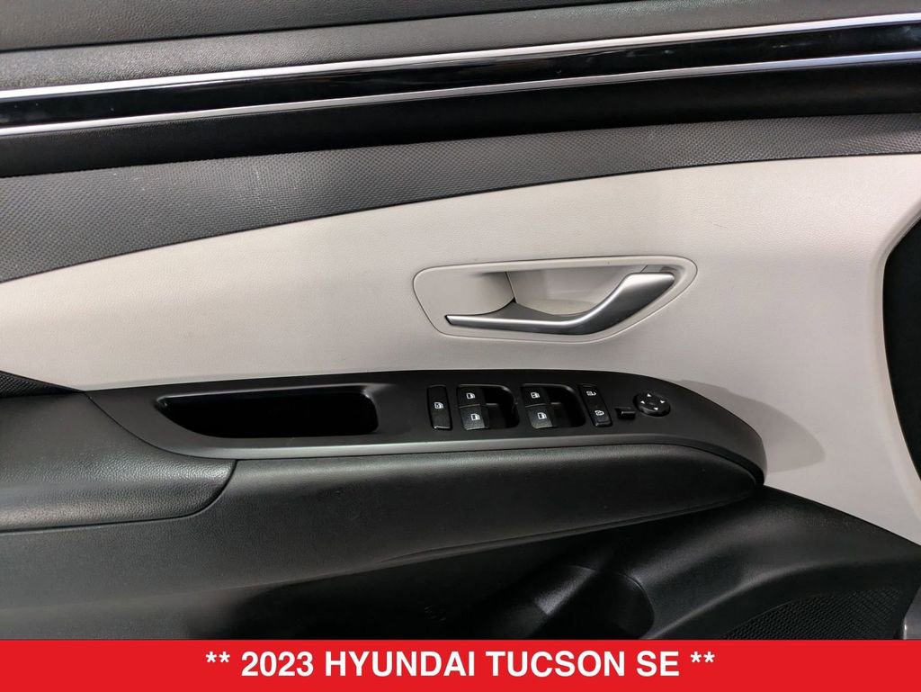 Used 2023 Hyundai Tucson SE image 11