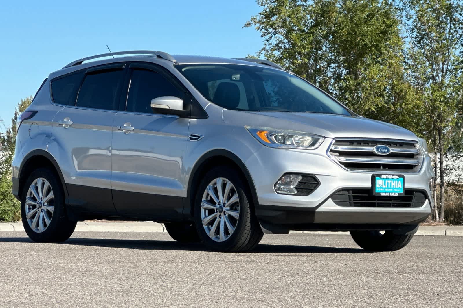 Used 2017 Ford Escape Titanium AWD/4WD image 9