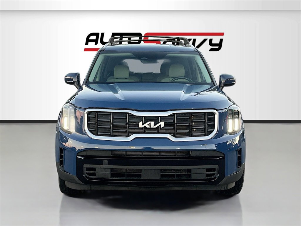 Used 2023 Kia Telluride S image 2