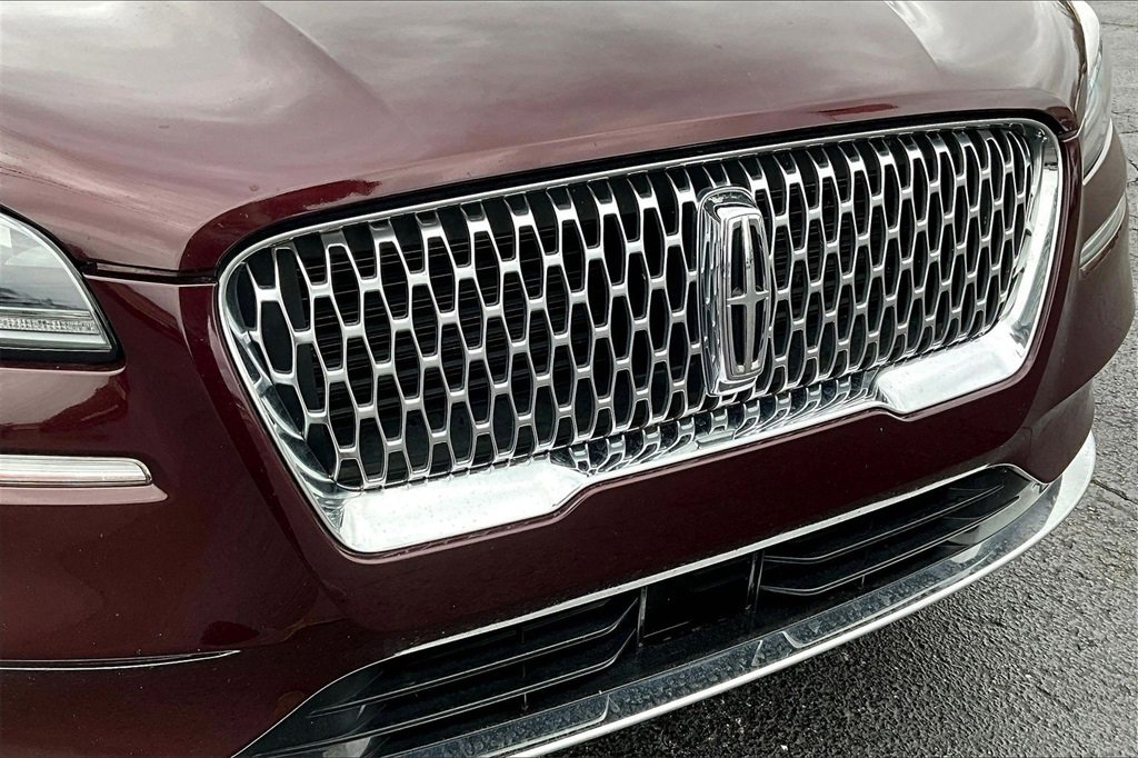 Used 2021 Lincoln Corsair Reserve w/ Elements Package image 31