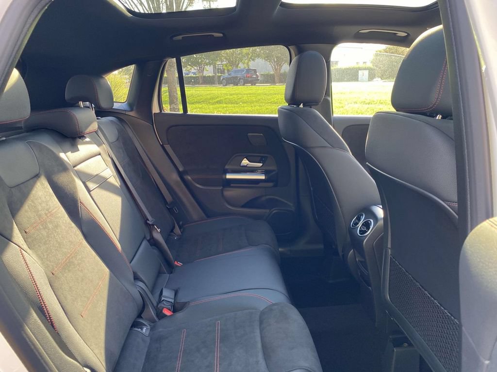 Certified 2025 Mercedes-Benz GLA 250 image 15