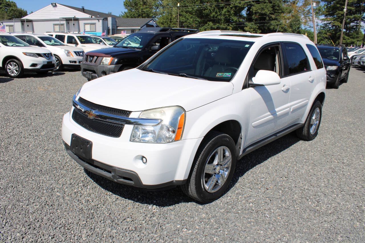 Used 2009 Chevrolet Equinox LT w/ LT Preferred Equipment Group FWD image 2