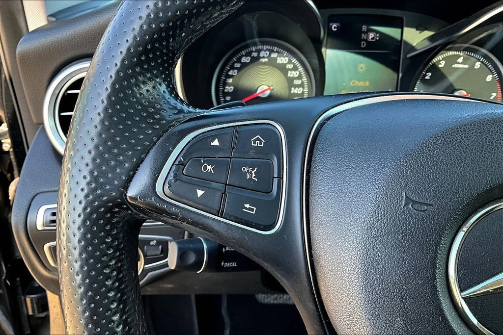 Used 2015 Mercedes-Benz C 300 4MATIC Sedan image 11