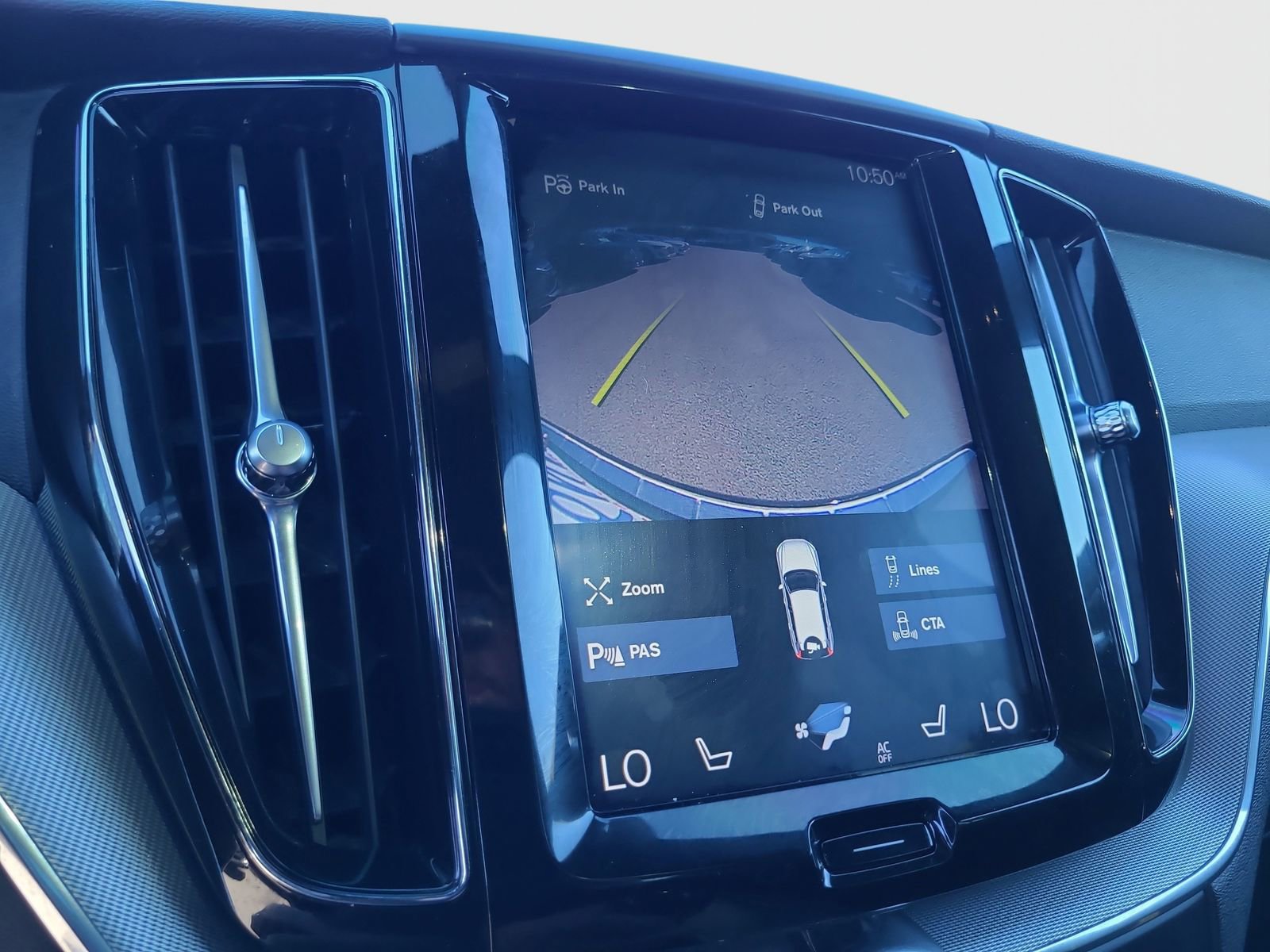 Used 2019 Volvo XC60 T5 R-Design w/ Protection Package Premier image 30