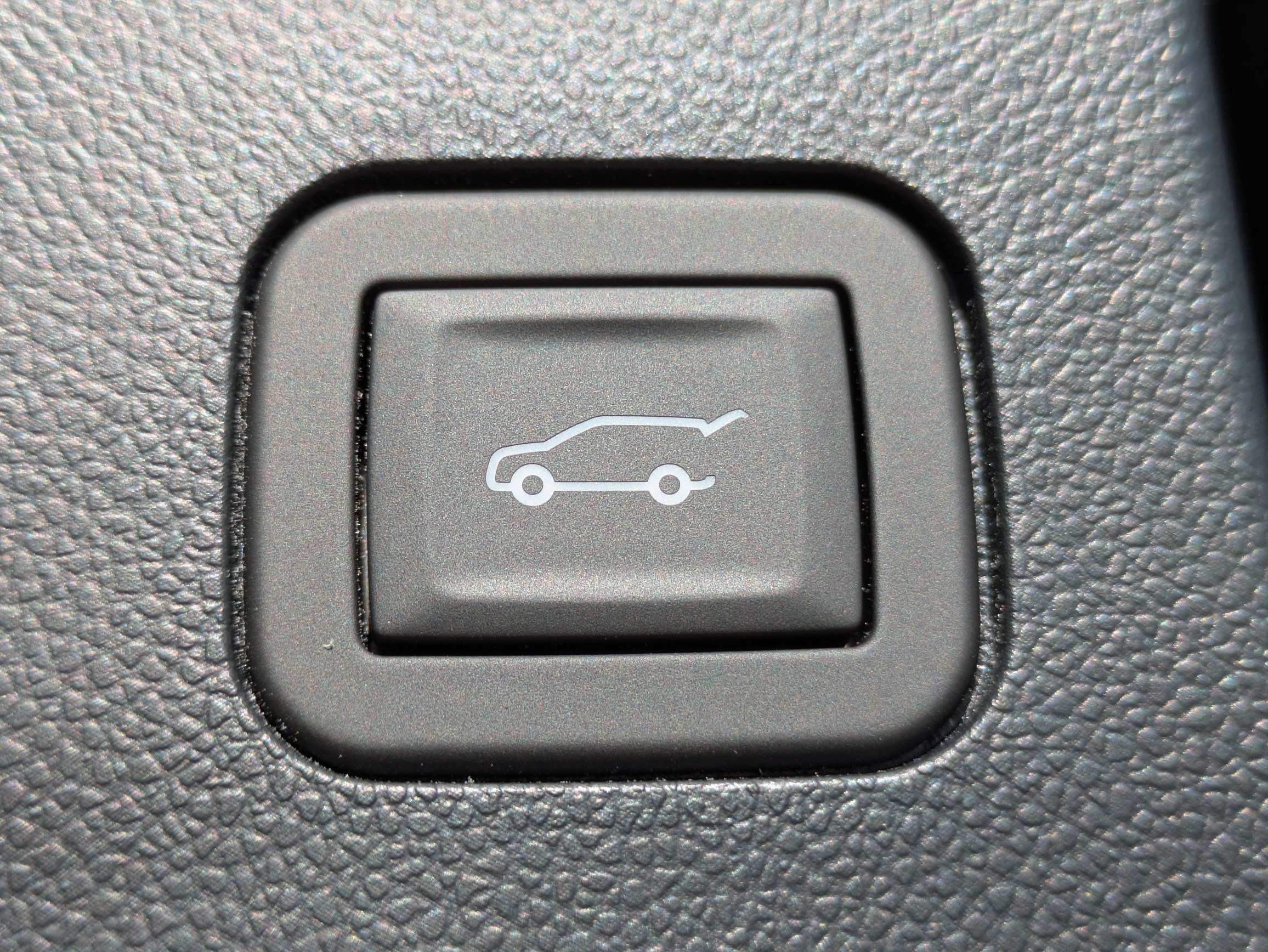 New 2027 Chevrolet Equinox LT w/ Convenience Package II FWD image 8