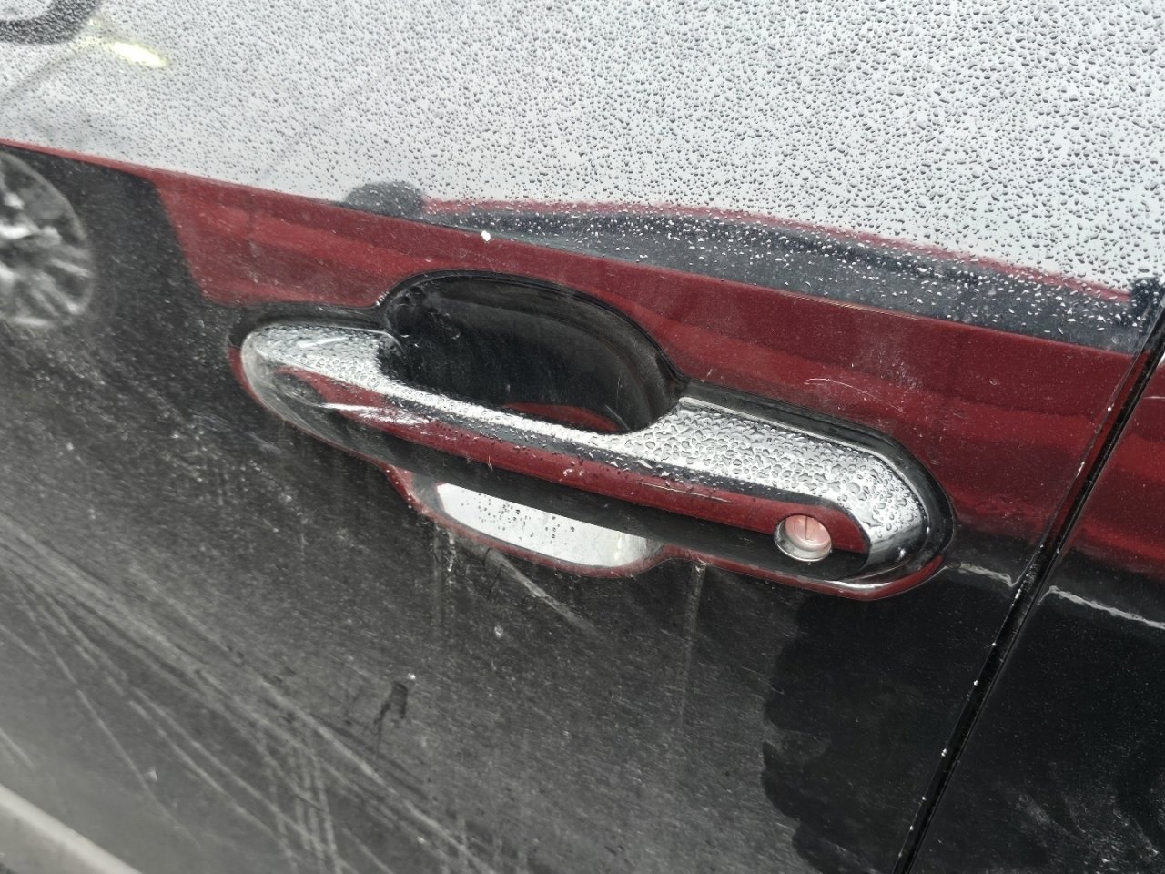 Used 2019 Toyota RAV4 LE image 18