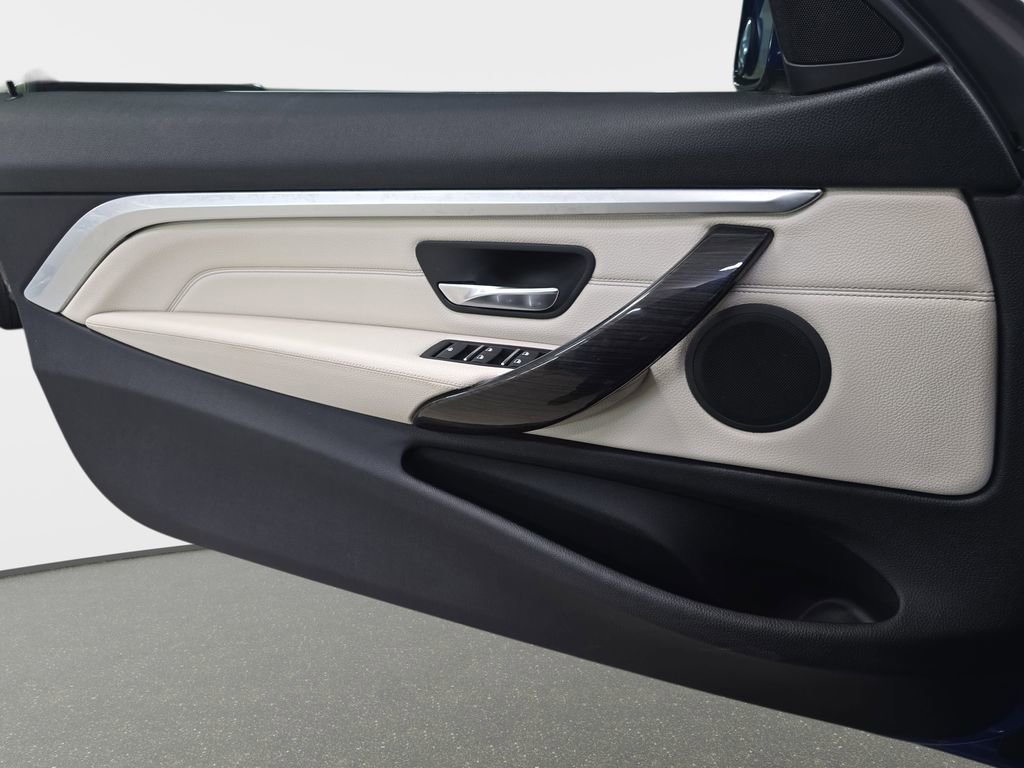 Used 2020 BMW 430i Convertible w/ M Sport Package image 27