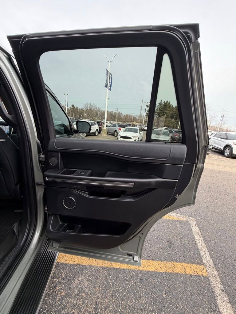 Used 2019 Ford Expedition XLT w/ Equipment Group 202A image 20