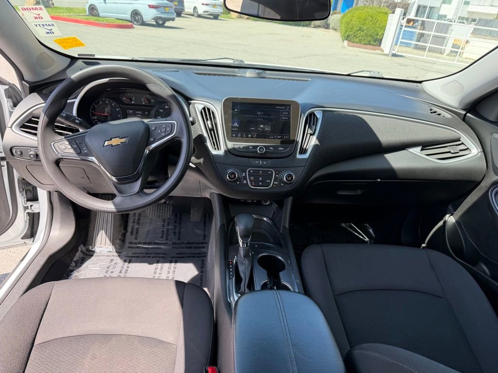 Used 2023 Chevrolet Malibu LT image 16