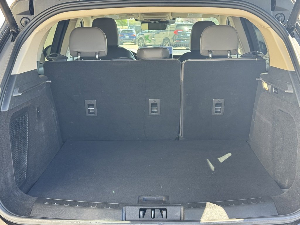 Used 2023 Lincoln Corsair Reserve w/ Equipment Group 201A image 9