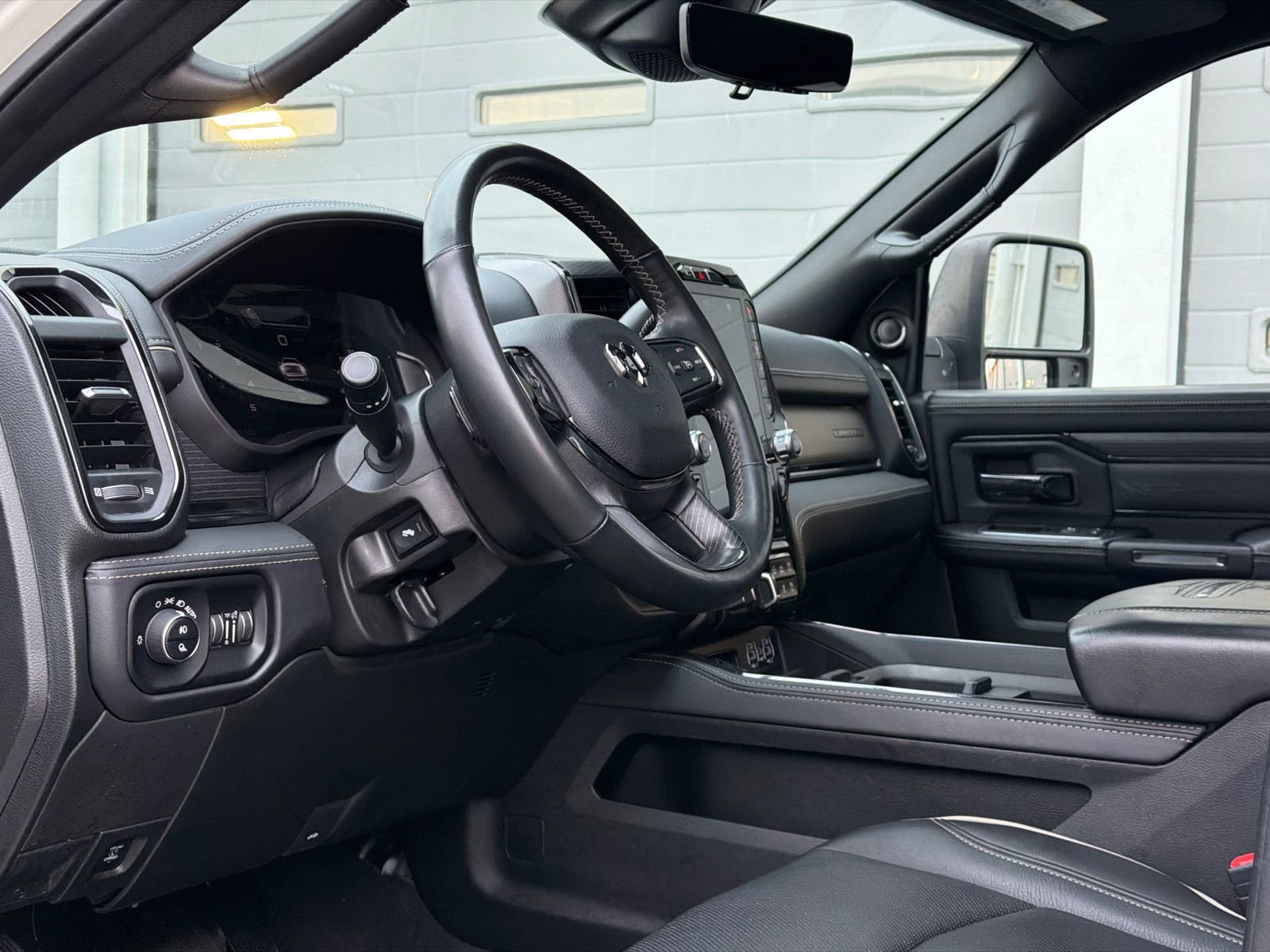 Used 2024 RAM 3500 Limited image 19