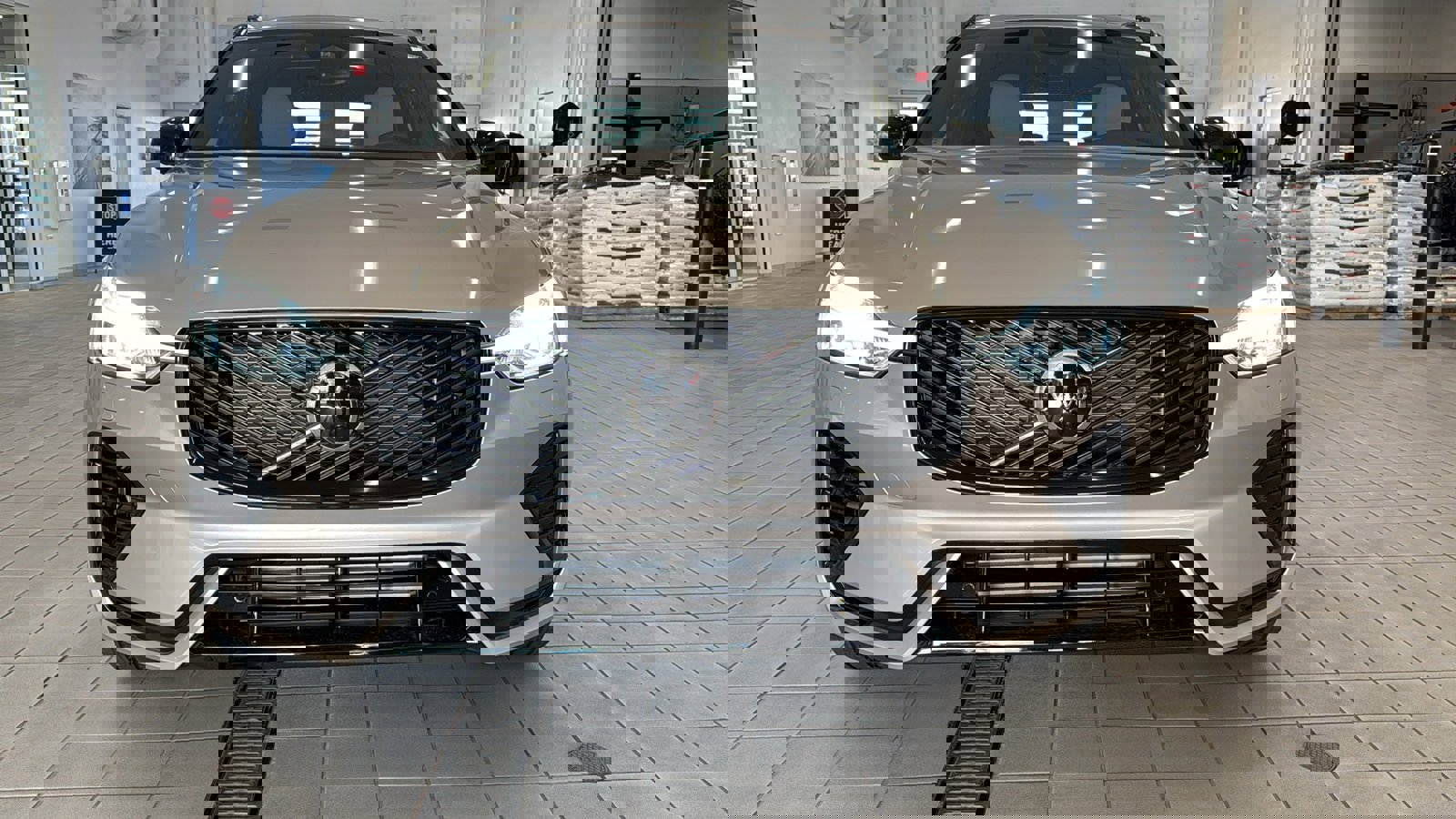 New 2026 Volvo XC60 T8 Plus w/ Protection Package Premier image 10