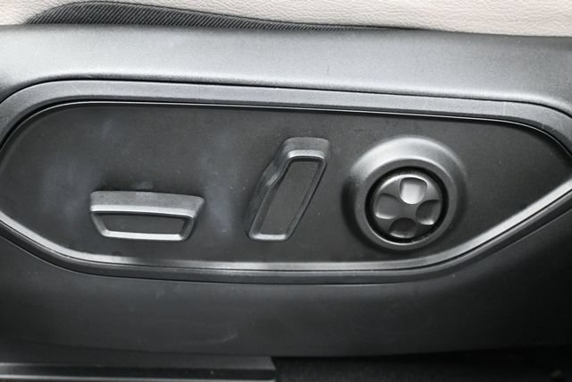 Used 2023 Jeep Grand Cherokee L Laredo w/ Luxury Tech Group I AWD/4WD image 12