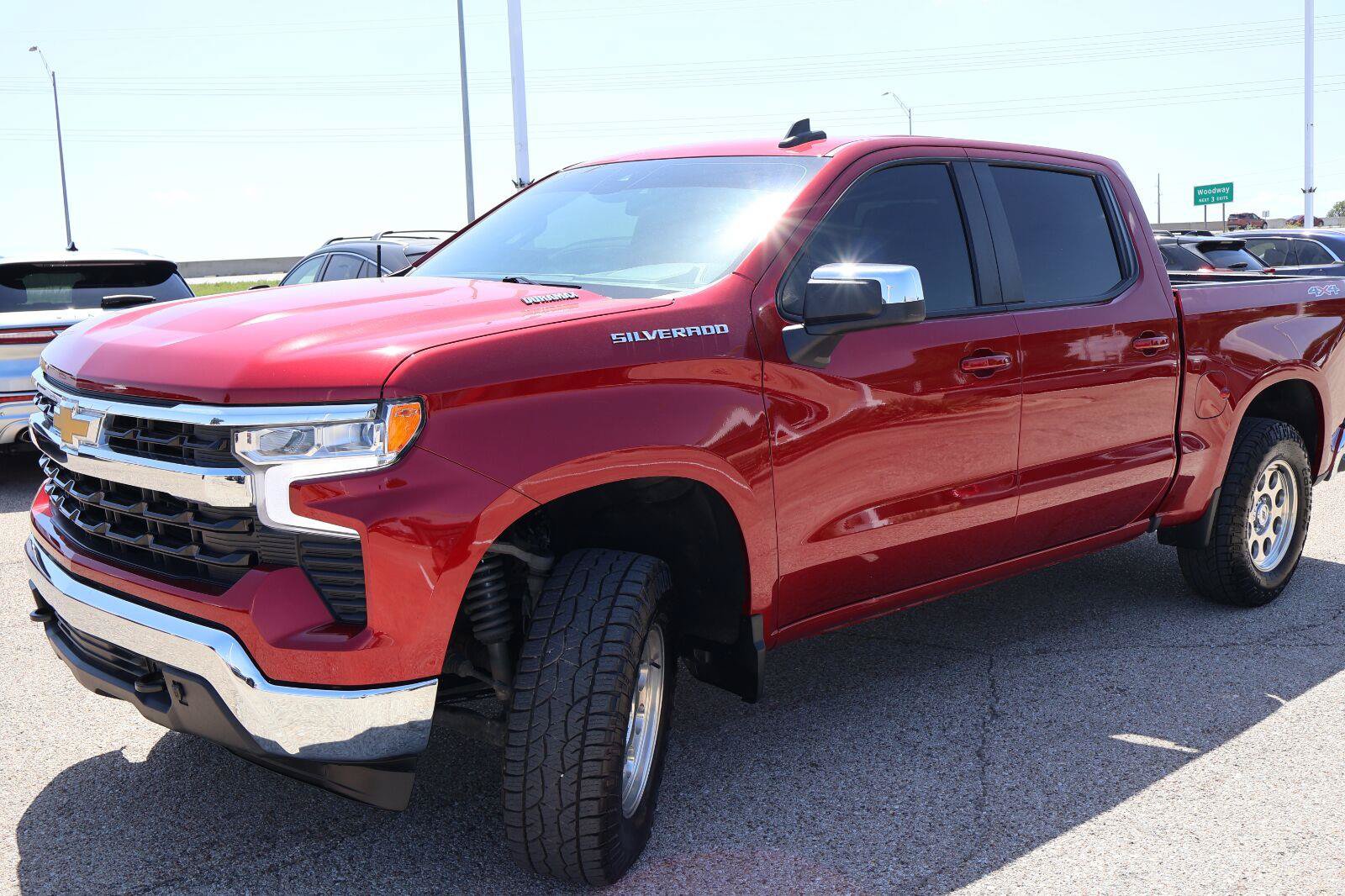 Used 2024 Chevrolet Silverado 1500 LT w/ Protection Package AWD/4WD image 7