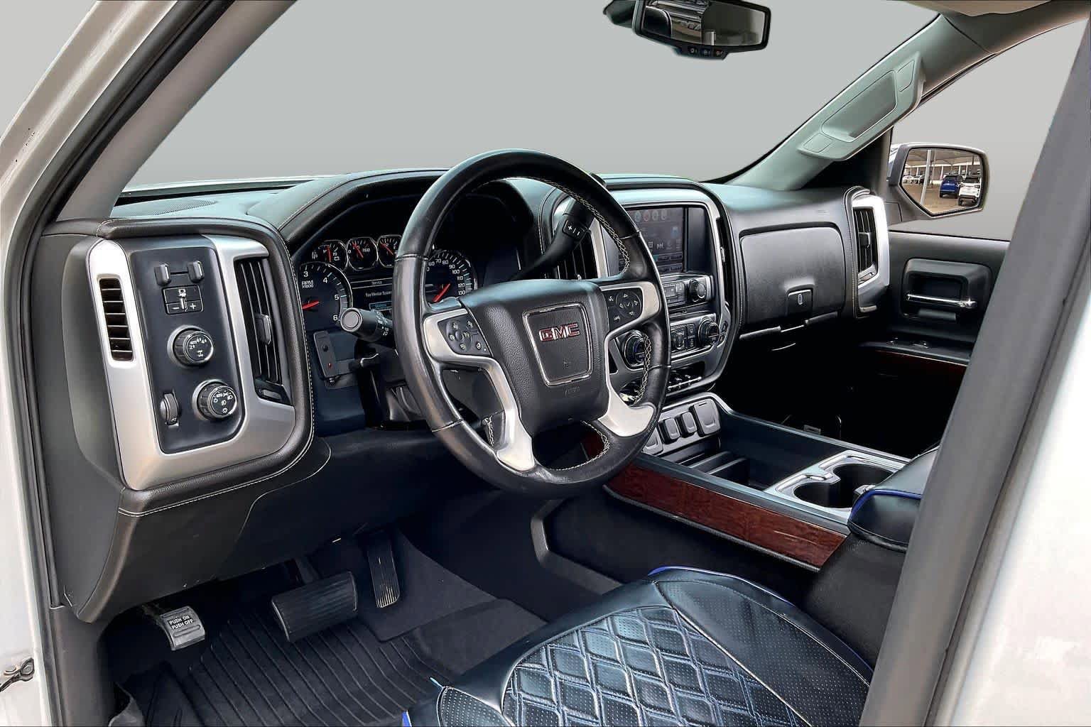 Used 2018 GMC Sierra 1500 SLT w/ Texas SLT Premium Package AWD/4WD image 17