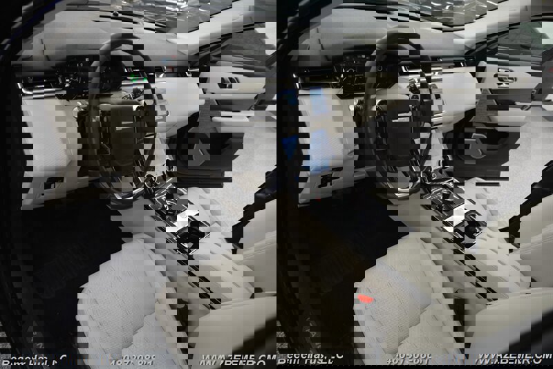 Used 2020 Land Rover Range Rover Velar S image 12