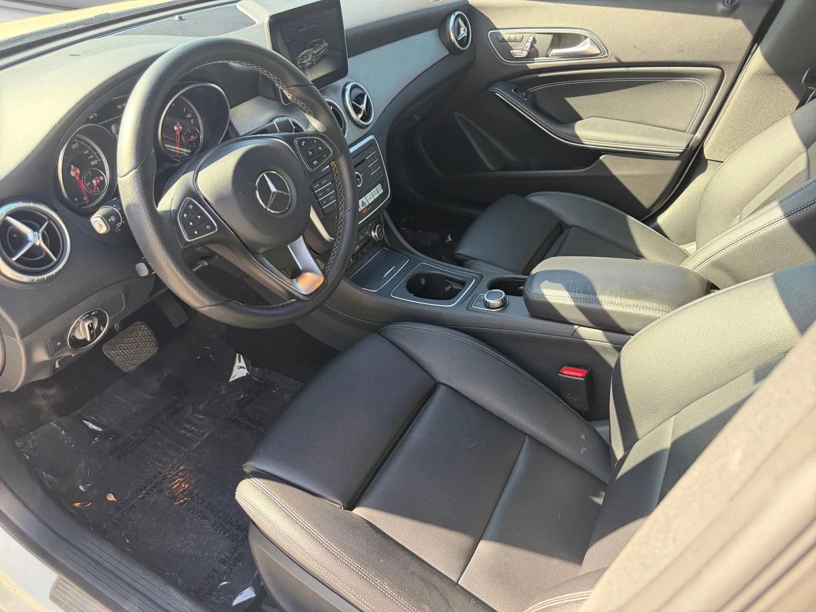Used 2018 Mercedes-Benz CLA 250 image 16