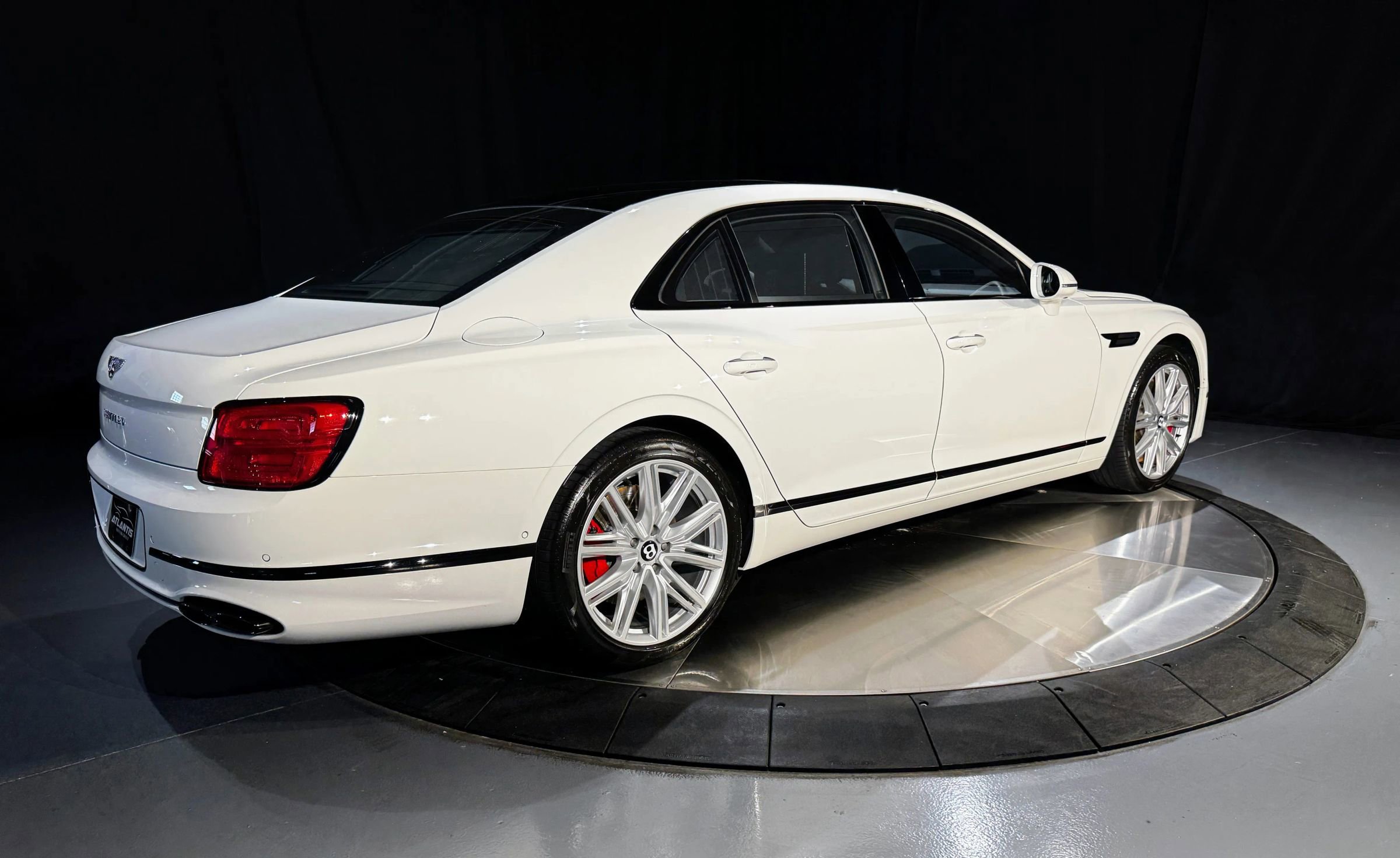 Used 2023 Bentley Flying Spur V8 AWD/4WD image 9
