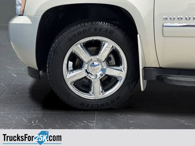 Used 2013 Chevrolet Suburban LTZ image 40