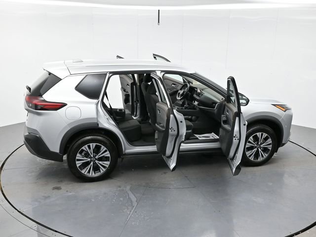 Used 2023 Nissan Rogue SV image 43
