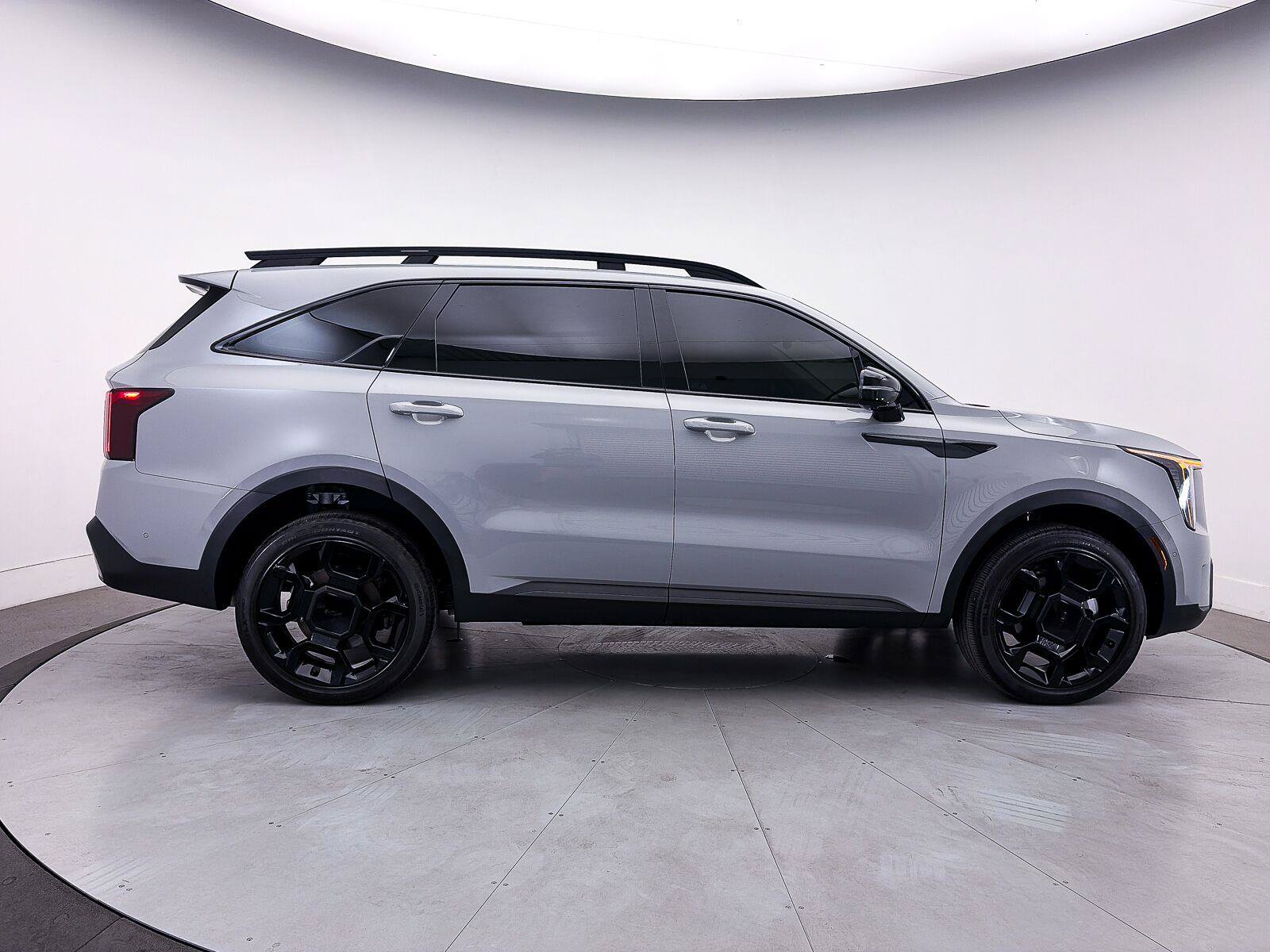 Used 2025 Kia Sorento SX AWD/4WD image 44