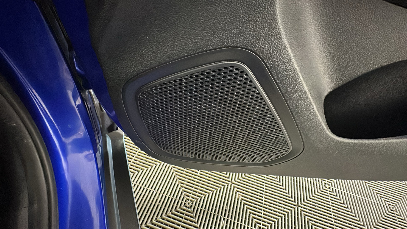 Certified 2023 Hyundai Venue Limited FWD image 40