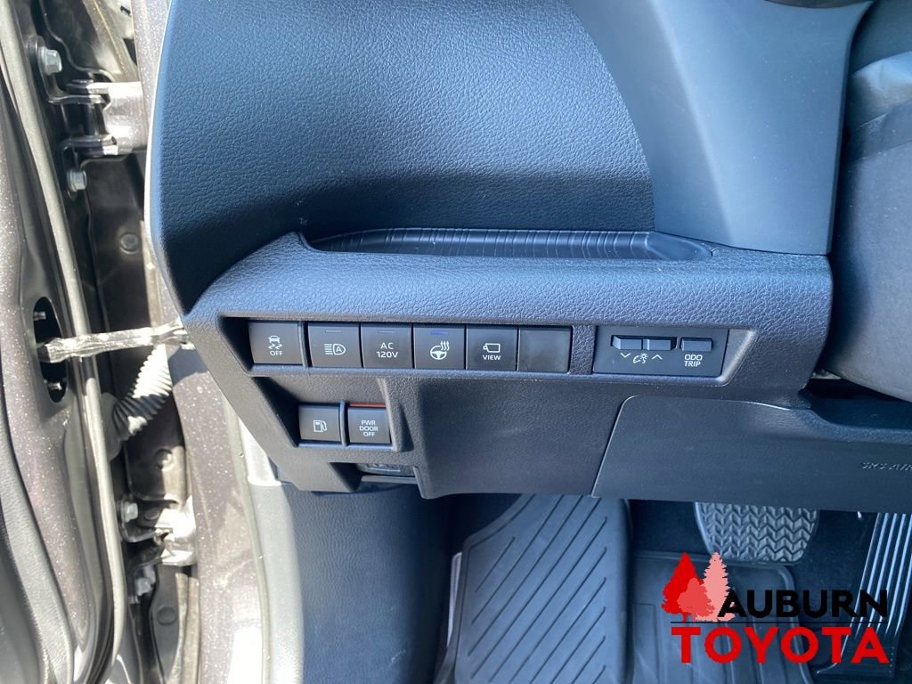 Used 2025 Toyota Sienna Platinum AWD/4WD image 42