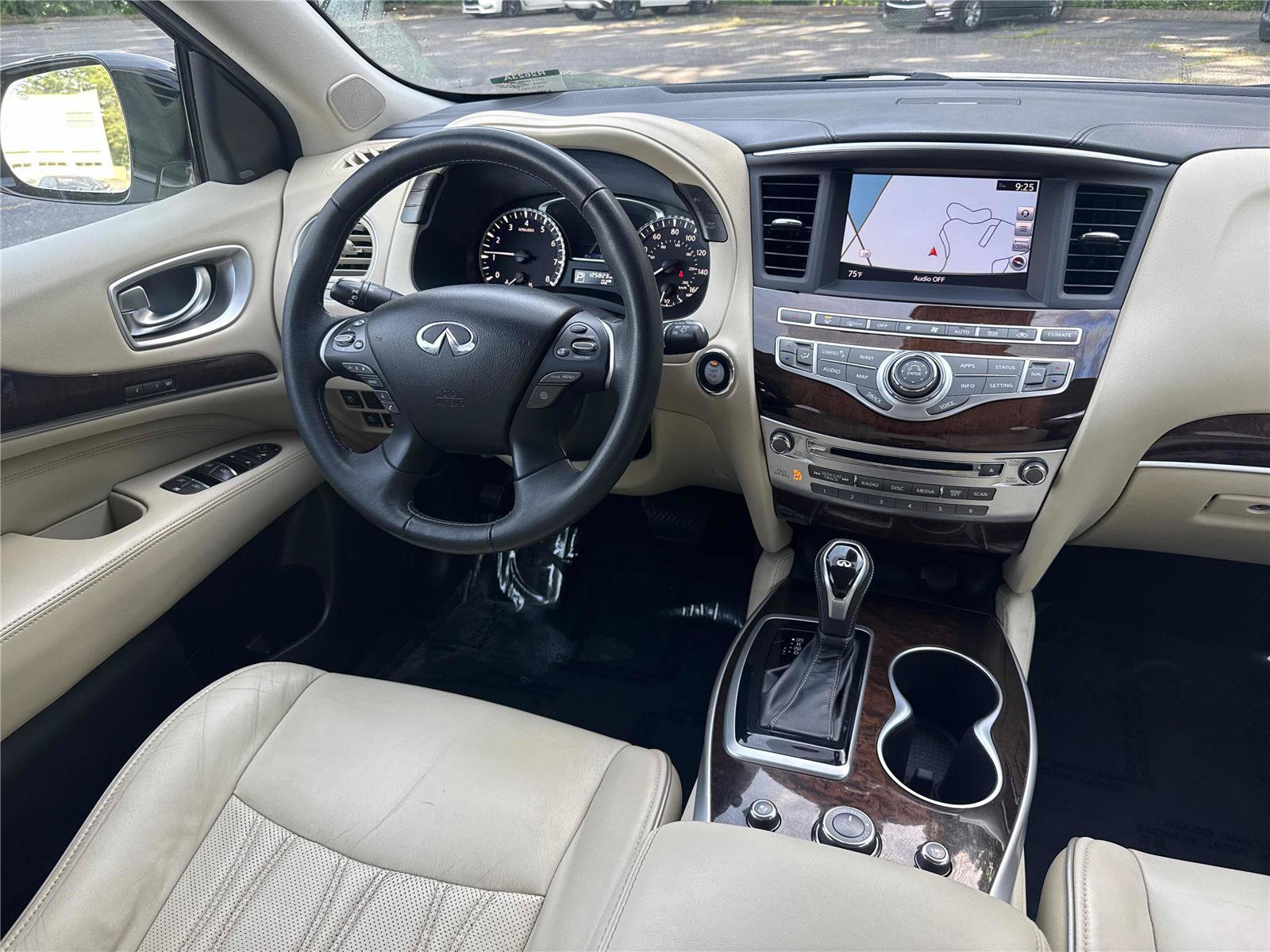 Used 2017 INFINITI QX60 Luxe w/ Deluxe Technology Package AWD/4WD image 14
