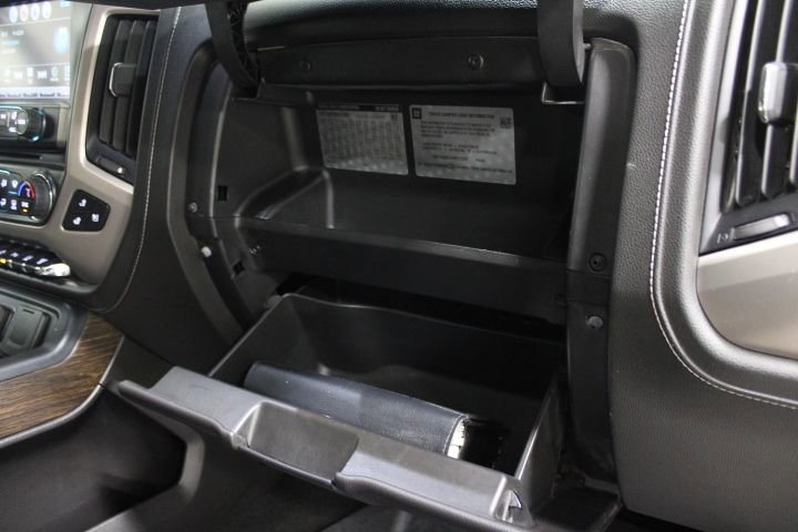 Used 2017 GMC Sierra 2500 Denali w/ Duramax Plus Package AWD/4WD image 27